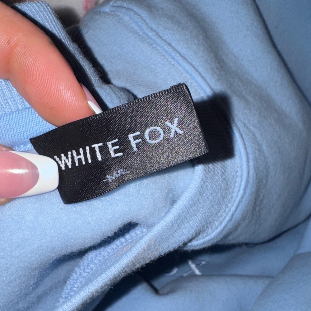 White Fox baby blue sweatshirt - Picture 3 of 3